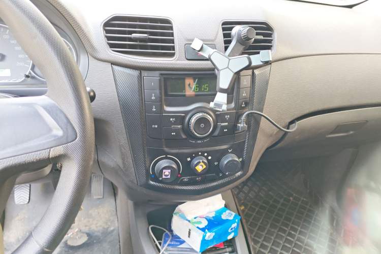 Used Wuling Hongguang 2015 1.5L S Base Model China IV
