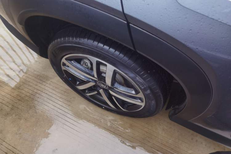 Used BYD Song L DM-i 2025 Intelligent Driving Version 112 km Beyond-Range Type Right Rear Wheel Hub