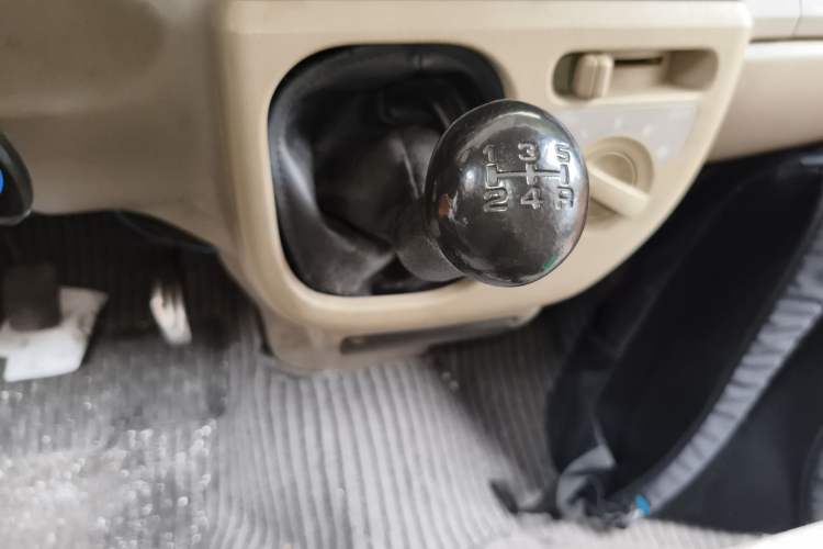 Used Suzuki Landy 2009 1.4L Manual Comfort Version Sunlight Edition
