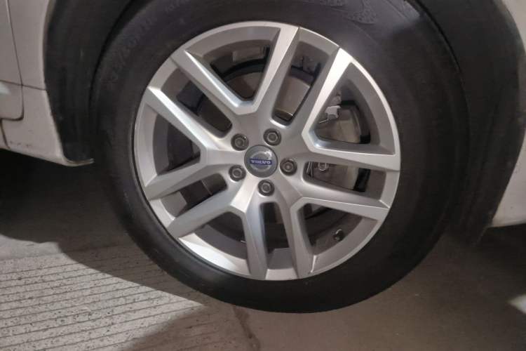 Used Volvo XC60 2017 T5 Smart Upgrade Edition