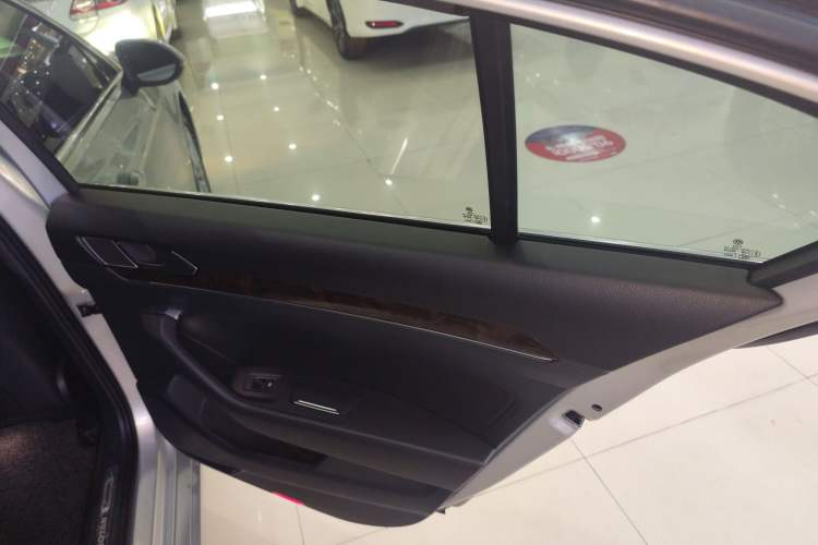 Used Volkswagen Magotan 2019 330TSI DSG Luxury Version China VI Standard