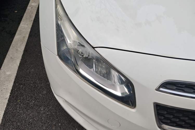 Used Chevrolet Cruze 2015 1.5L Classic SL MT Right Front Headlight