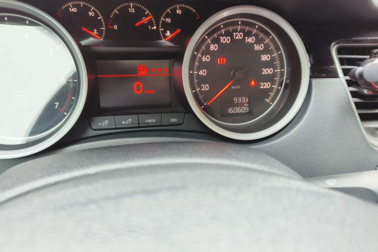 Used Peugeot 508 2015 1.8THP Automatic Prestige Edition Odometer Close Up