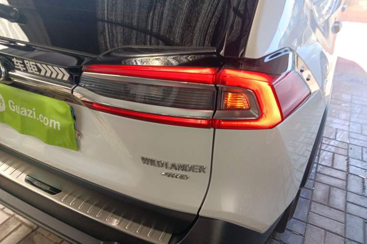 Used Toyota Wildlander 2021 2.0L CVT 4x4 Luxury Edition
