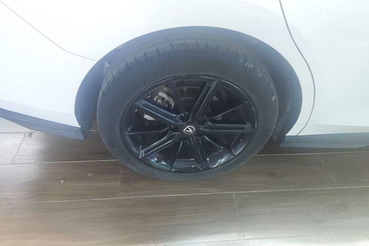 Used CHANGAN UNI-V 2023 1.5T Prestige Model
