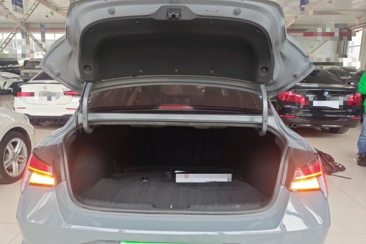 Used Hyundai Elantra 2021 1.5L CVT LUX Prestige Edition
