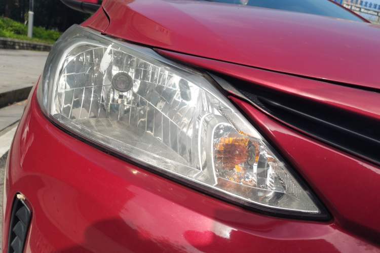 Used Toyota Vios 2017 1.5L CVT Innovation Edition Right Front Headlight