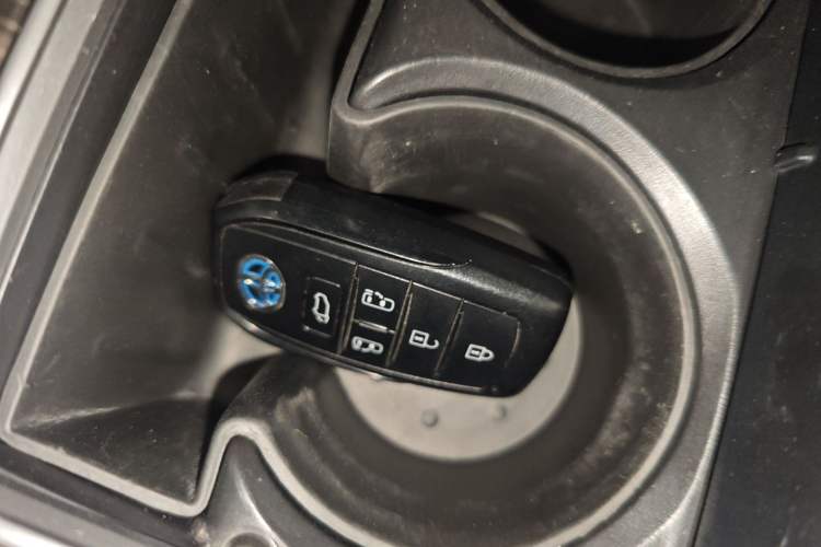 Used Toyota Granvia 2023 2.5L Hybrid Prestige VIP Edition