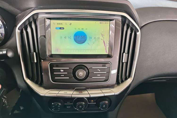 Used JMC Yuhu EV 2022 4x2 LX JX1032PSEF5BEV Audio And AC Panel