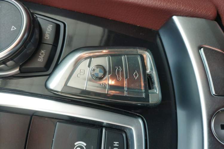 Used BMW 5 Series GT 2015 528i Leading Model