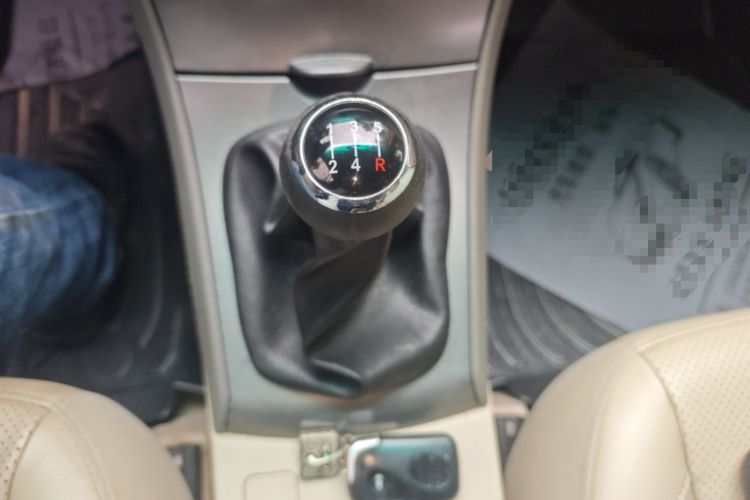Used BYD L3 2012 1.5L Manual Comfort Edition Gear Lever