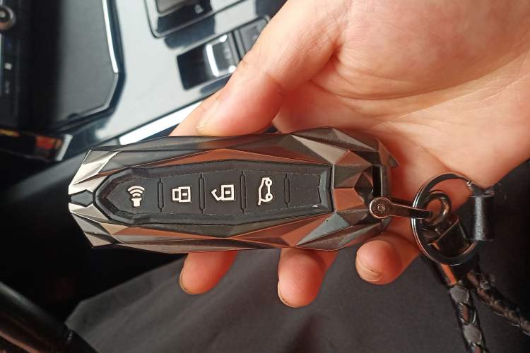 Used Wey VV7 2017 2.0T Ultra-Luxury Version Vehicle Key