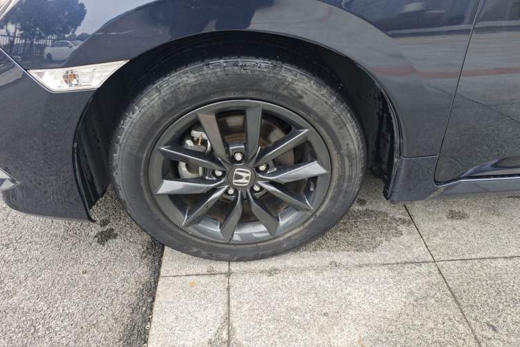 Used Honda Civic 2021 HATCHBACK 220TURBO CVT New Trendsetter
