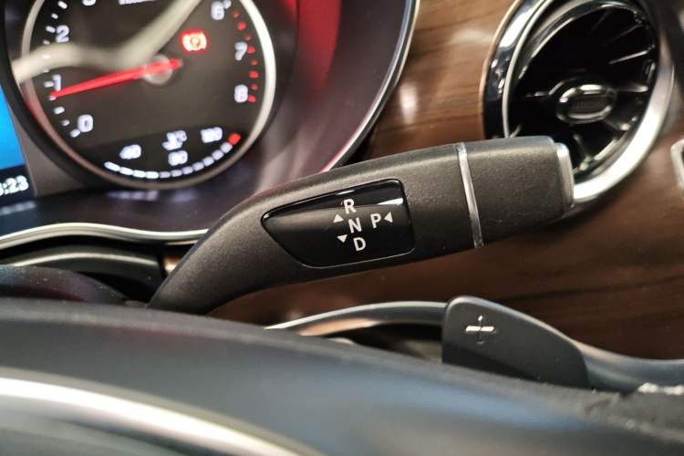 Used Mercedes-Benz V-Class 2021 V 260 Avantgarde Edition
