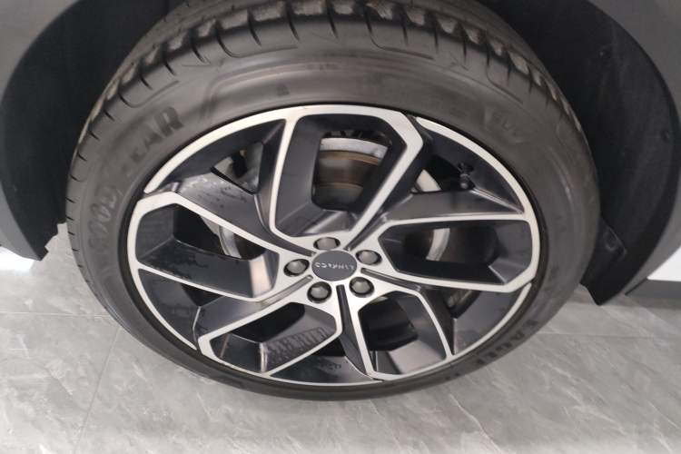 Used Lynk & Co 05 2020 2.0TD Two-Wheel Drive Shine Halo