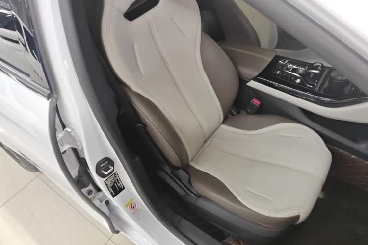 Used BYD Qin PLUS 2024 HONOR Edition DM-i 55KM Leading Model
