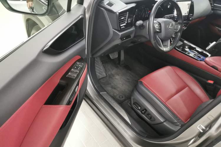 Used Lexus NX 2023 260 Front-Wheel Drive Chuan Yue Edition
