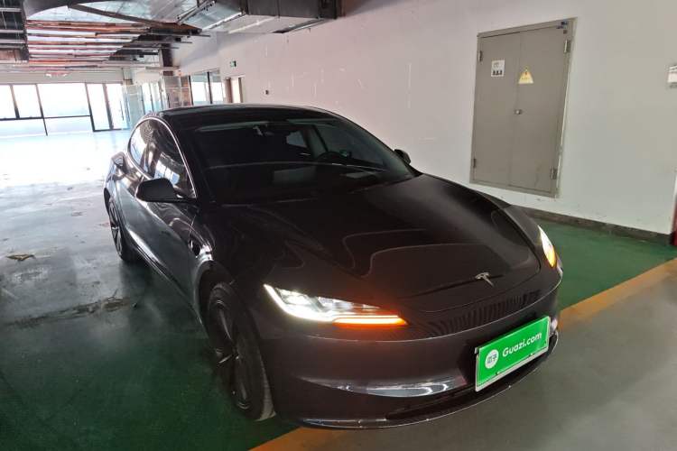 Used Tesla Model 3 2023 Rear-Wheel-Drive Version
