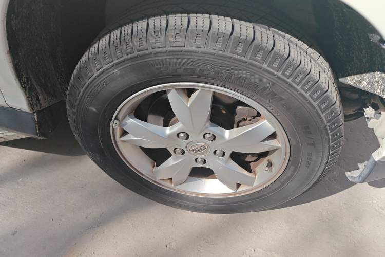 Used BYD S6 2011 2.0L Manual Luxury Version