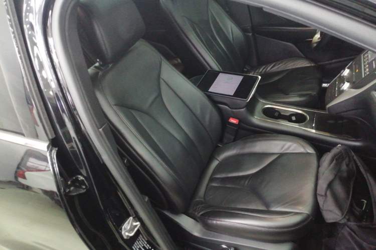 Used Lincoln MKC 2017 2.0T Two-Wheel Drive Deluxe Edition