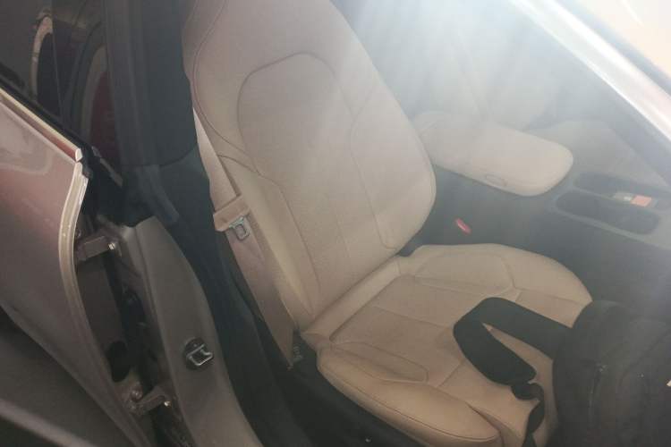 Used Nio ET5T 2023 75 kWh Touring