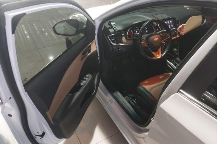 Used Chevrolet Monza 2022 320 Automatic Enjoyment Sunroof Version Driver Seat