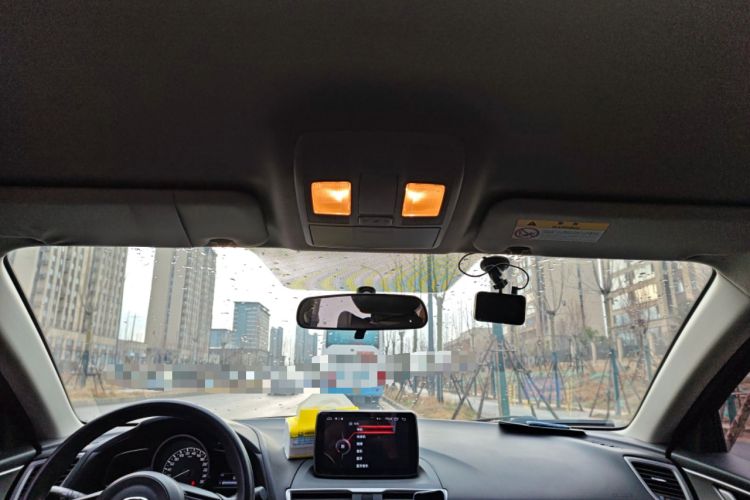 Used Mazda 3 Axela 2017 Sedan 1.5L Automatic Comfort Model Emission Standard China V
