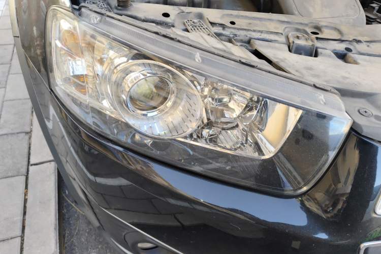 Used Chevrolet Captiva 2017 2.4L 4x4 Flagship Edition 7-Seater Right Front Headlight