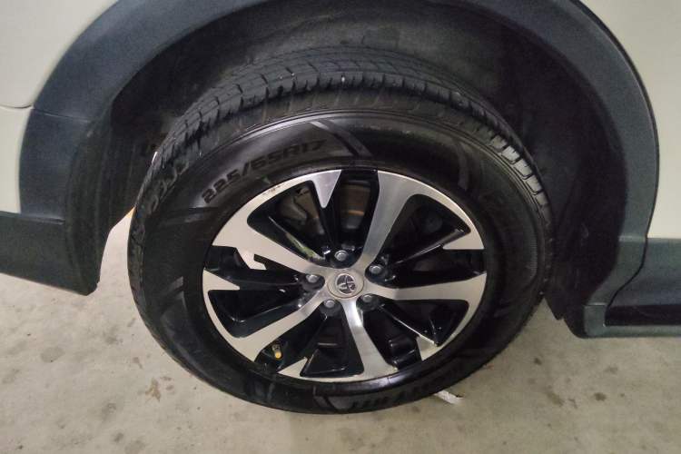 Used Toyota RAV4 2016 2.0L CVT Two-Wheel Drive Smart Edition China V Standard