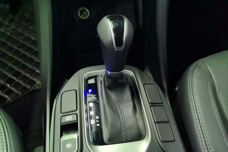 Used Hyundai Santa Fe 2013 2.4L Automatic Two-Wheel Drive Smart Version