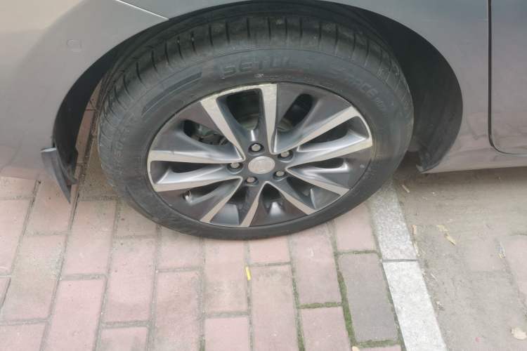 Used Buick GL6 2019 18T 6-Seater Connected Luxury Version China VI Standard