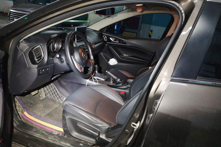 Used Mazda Mazda 3 Axela 2016 Sedan 1.5L Automatic Comfort Model