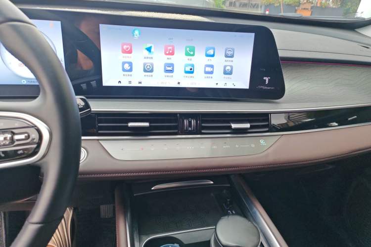 Used Chery Tiggo 8 PLUS 2024 Champion Edition 390TGDI DCT Bold Version 7-Seater