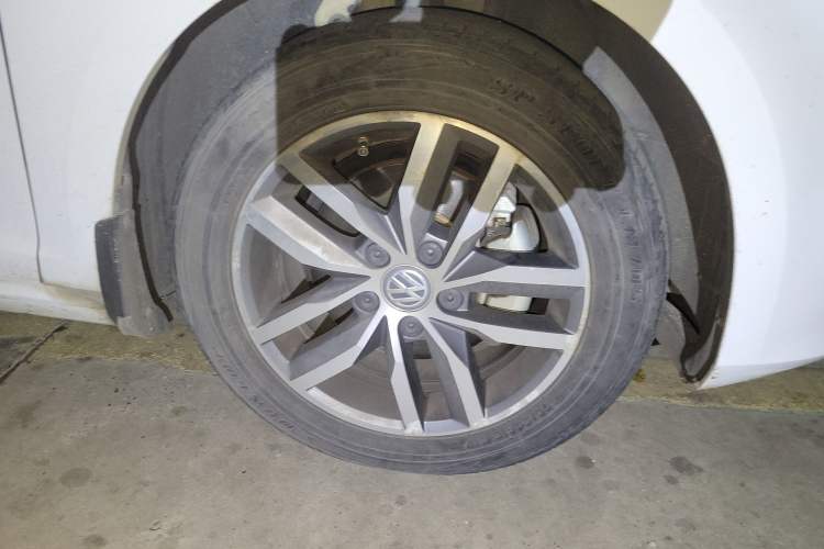 Used Volkswagen Golf 2016 230TSI Automatic Luxury Version
