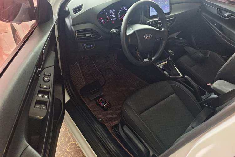 Used Hyundai Celesta 2018 1.6L Automatic GL Enjoyment Version China V Standard