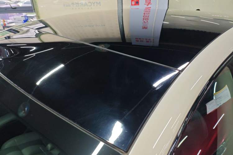 Used IM LS6 2023 Max Standard Edition Roof