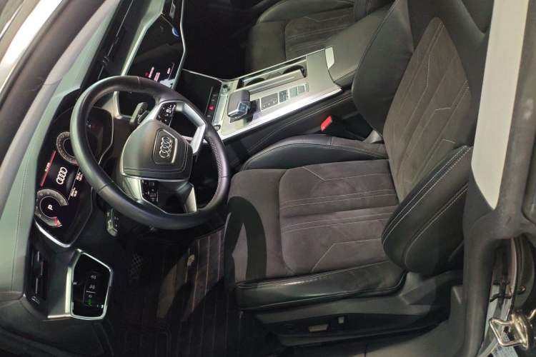 Used Audi A7L 2024 45 TFSI Luxury Edition
