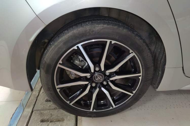 Used Toyota Levin 2023 Smart Electric Hybrid Dual-Engine 1.8L Sport Edition Right Rear Wheel Hub