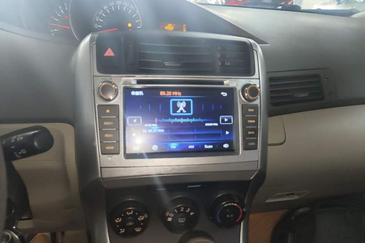 Used Toyota Verso 2014 Starlight 180E CVT Elite Edition
