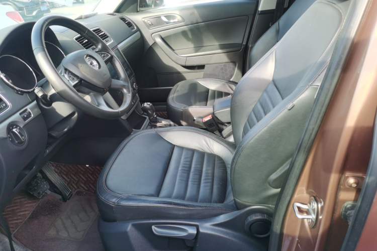 Used Skoda Yeti 2014 1.8TSI DSG Polar Edition
