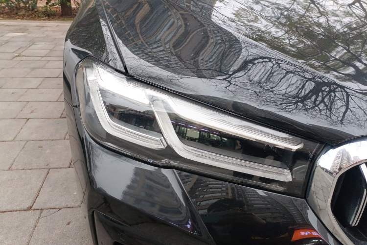 Used BMW 5 Series New Energy 2021 535Le M Sport Package Right Front Headlight