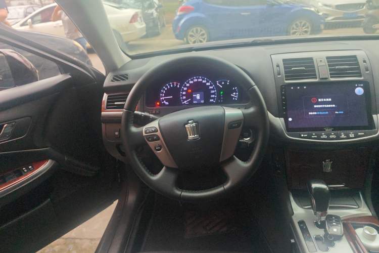 Used Toyota Crown 2012 2.5L Royal Leather Edition Steering Wheel