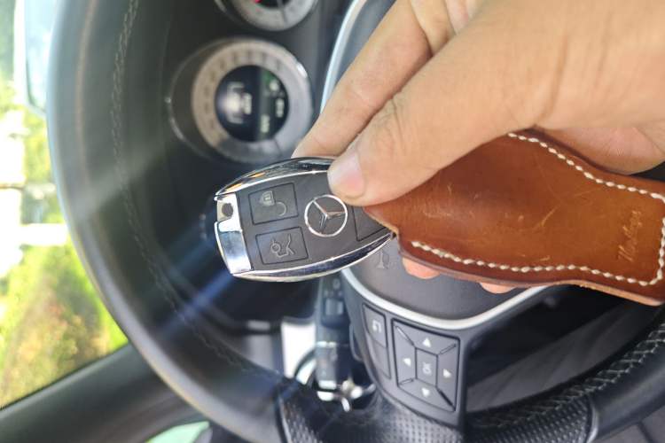 Used Mercedes-Benz GLK-Class 2013 Facelift GLK 300 4MATIC Fashion Edition