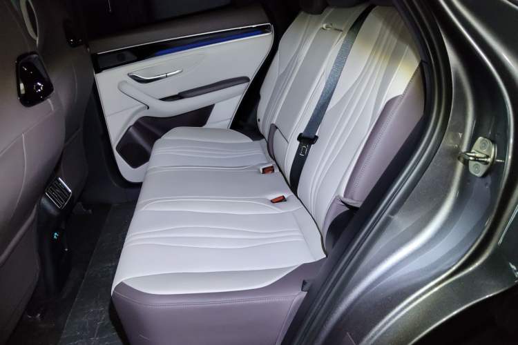 Used BYD Song PLUS New Energy 2025 EV Smart Drive Edition 605km Flagship Model Left Rear Seat