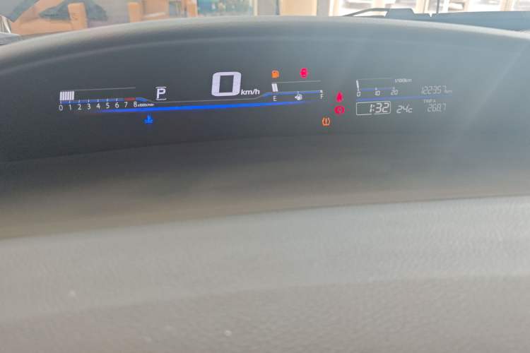 Used Honda Jade 2014 1.8L Automatic Comfort Elite Version 5 Seats
