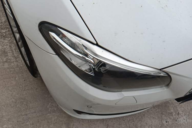 Used BMW 5 Series 2014 525Li Leading Model
