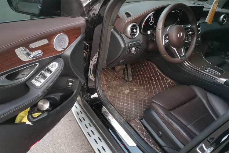 Used Mercedes-Benz GLC 2021 GLC 300 L 4MATIC Dynamic Model