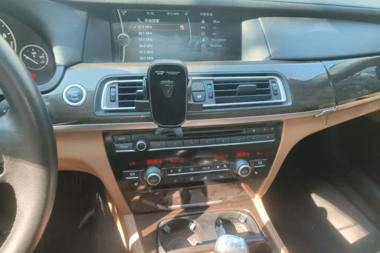 Used BMW 7 Series 2011 730Li Elegant Model Audio And AC Panel