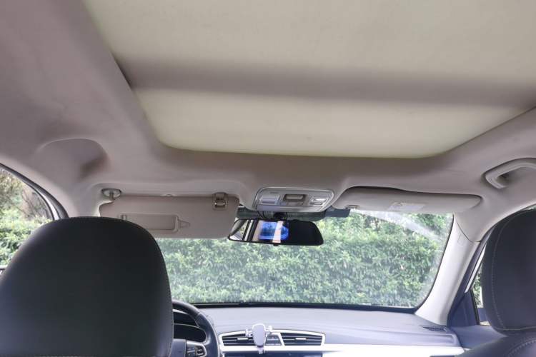 Used Geely Auto Emgrand X7 Sport 2016 1.8TD Automatic Smart Connectivity Version Headliner