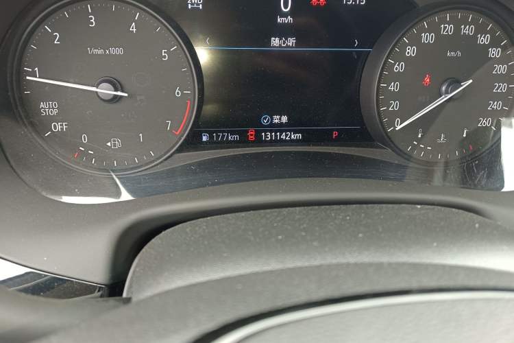 Used Buick Enclave 2020 28T All-Wheel Drive Avenir Odometer Close Up